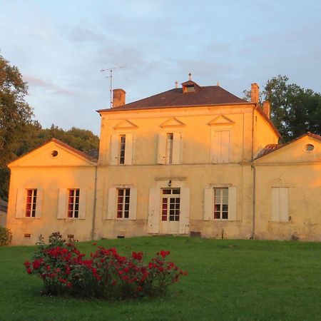 Aux Trois Fontaines Eynesse Exterior photo
