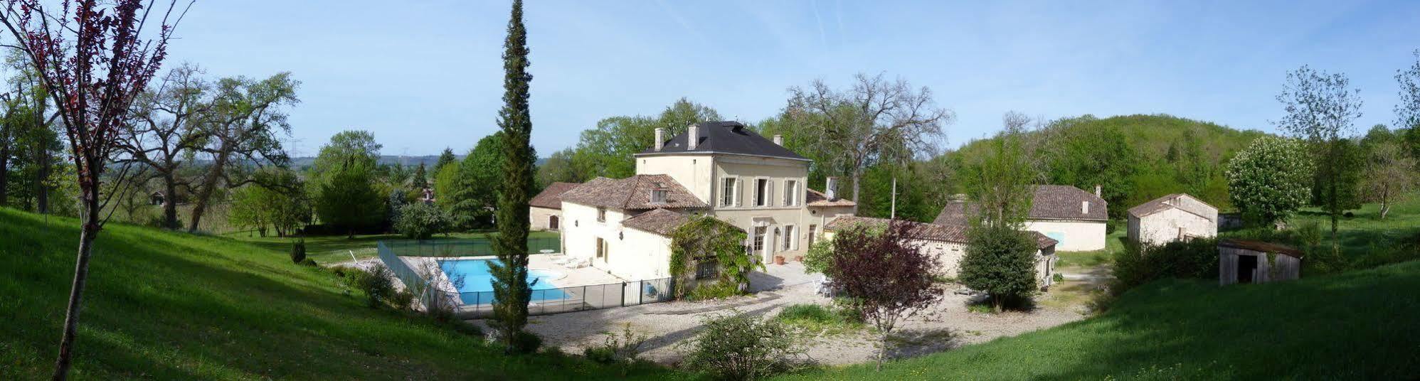 Aux Trois Fontaines Eynesse Exterior photo