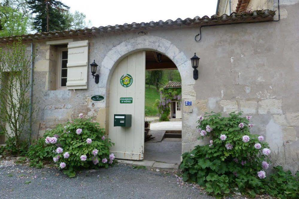 Aux Trois Fontaines Eynesse Exterior photo